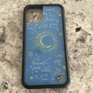 Wildflower Case collab with Hannah Meloche iPhone 11